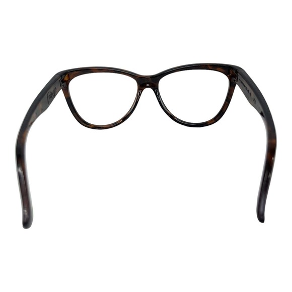 Oakley \